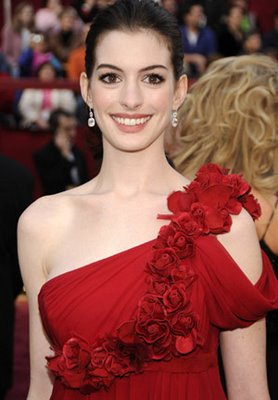 Anne Hathaway oscars 2008 022608-723260